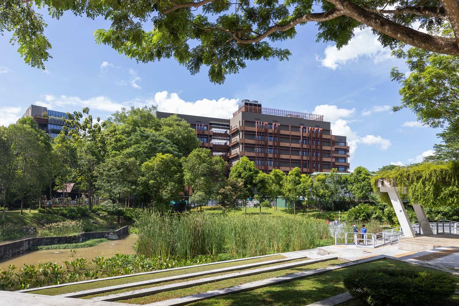 The JTC CleanTech Three development is adjacent to the Jurong Eco-Garden and the Thow Kwang Dragon Kiln. 