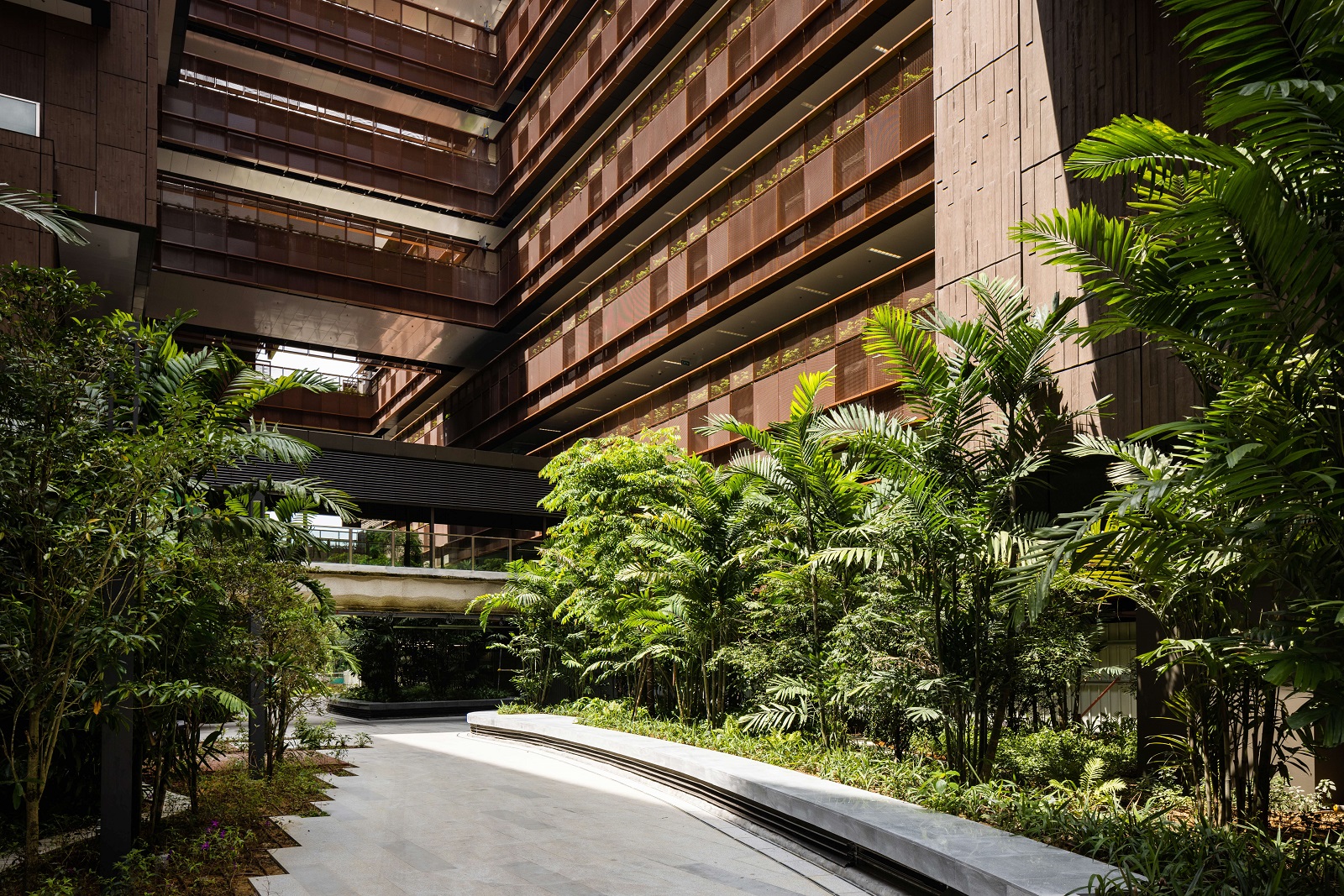 Each building at JTC CleanTech Three is connected by sky bridges, echoing the connected ecosystem in the Jurong Innovation District